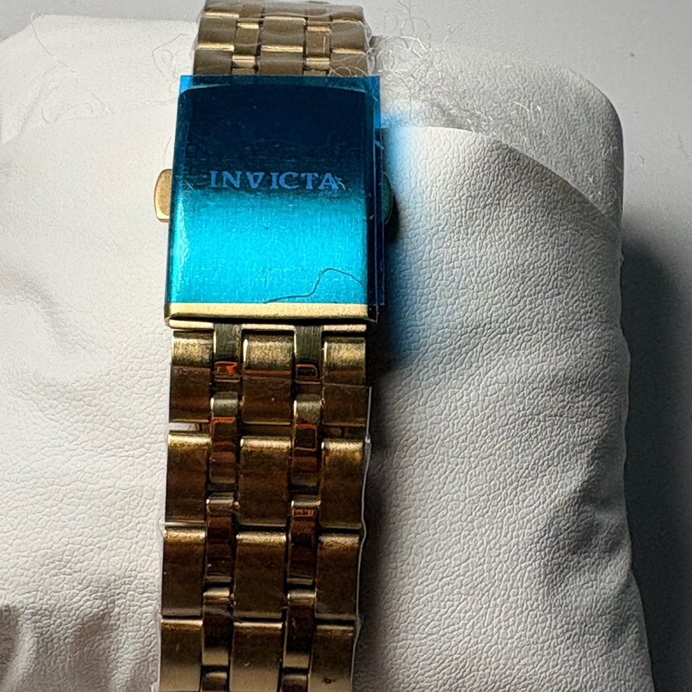 Brand New in the box 🔥🔥🔥Invicta Women’s Watch Gold Timepiece with waterproof. - Picture 10 of 12